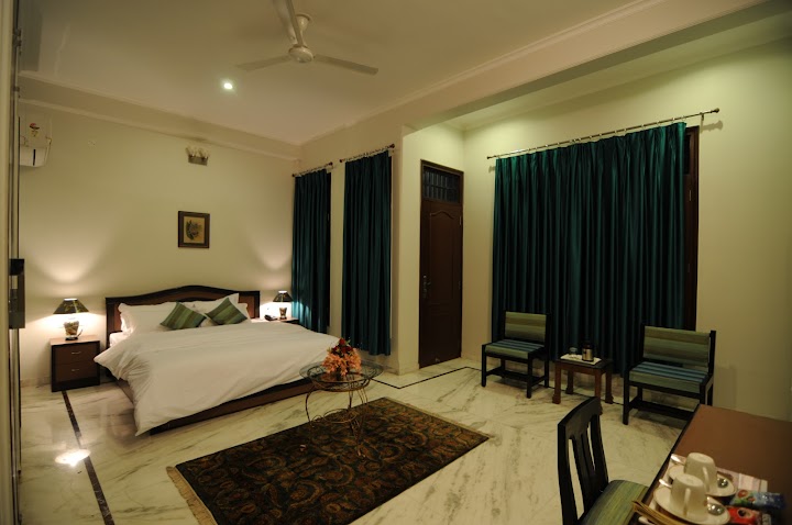 Luxury Rooms for a Short Stay in Jawahar Nagar, Jaipur--Jaipur